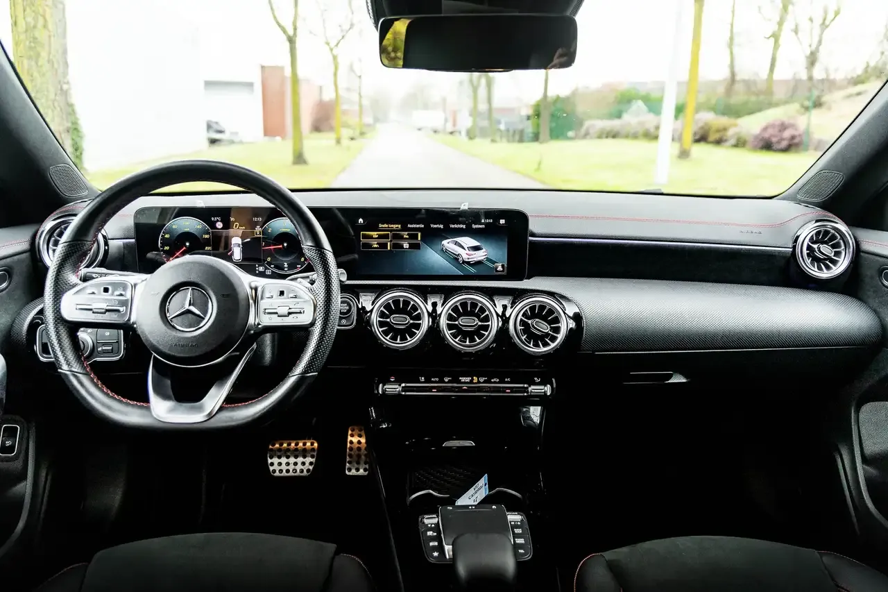 Mercedes-Benz CLA 220 - 16