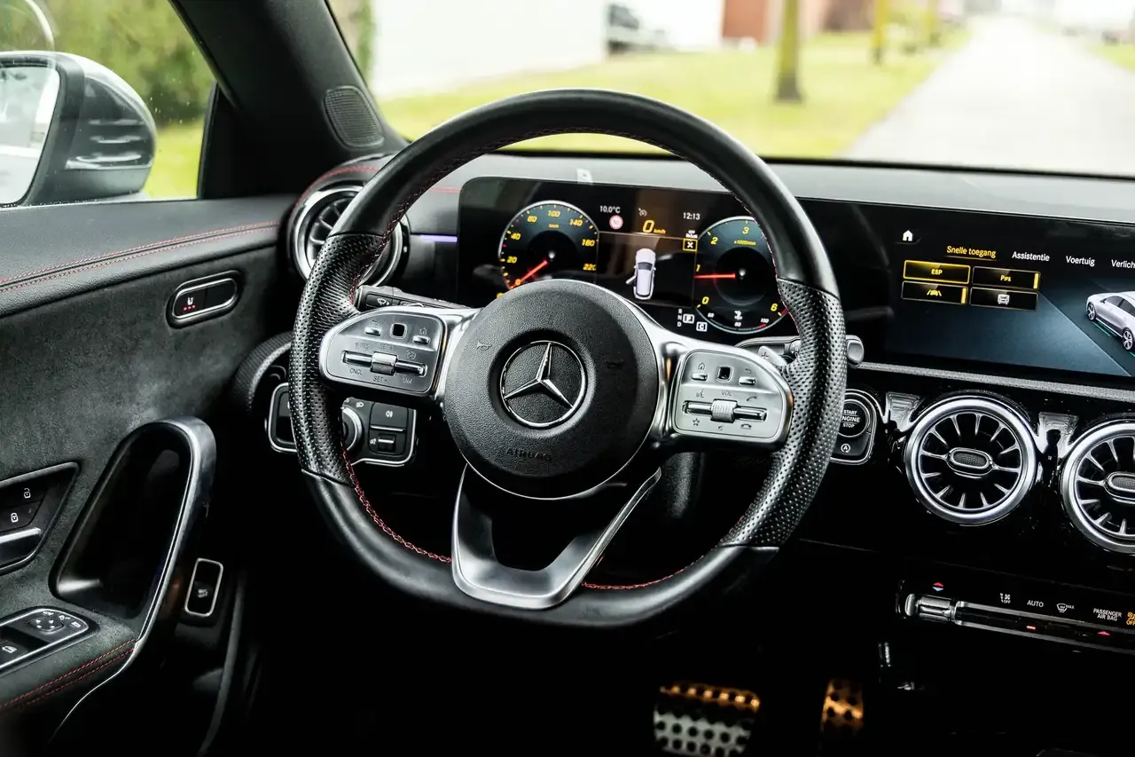 Mercedes-Benz CLA 220 - 17