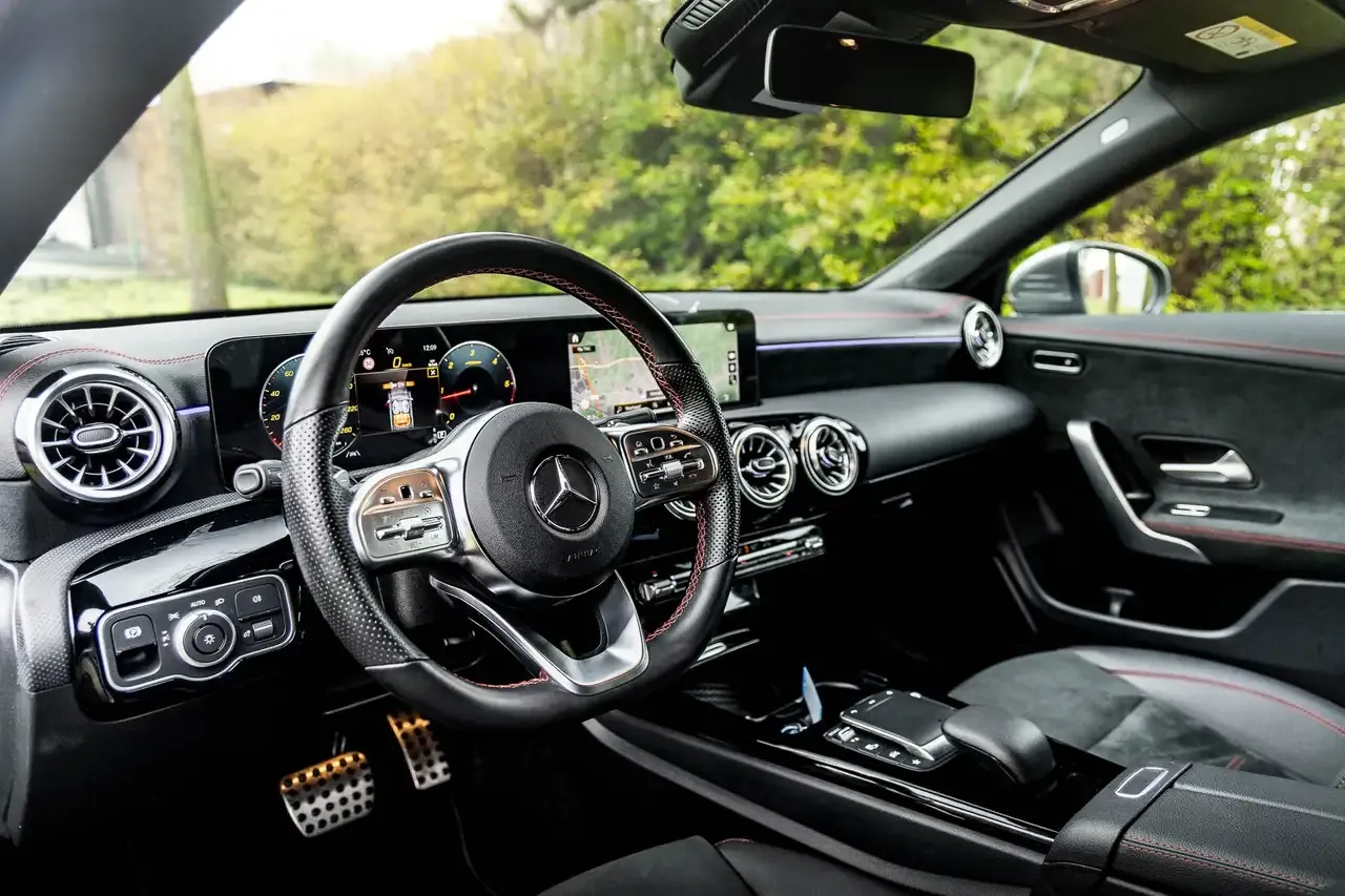 Mercedes-Benz CLA 220 - 4