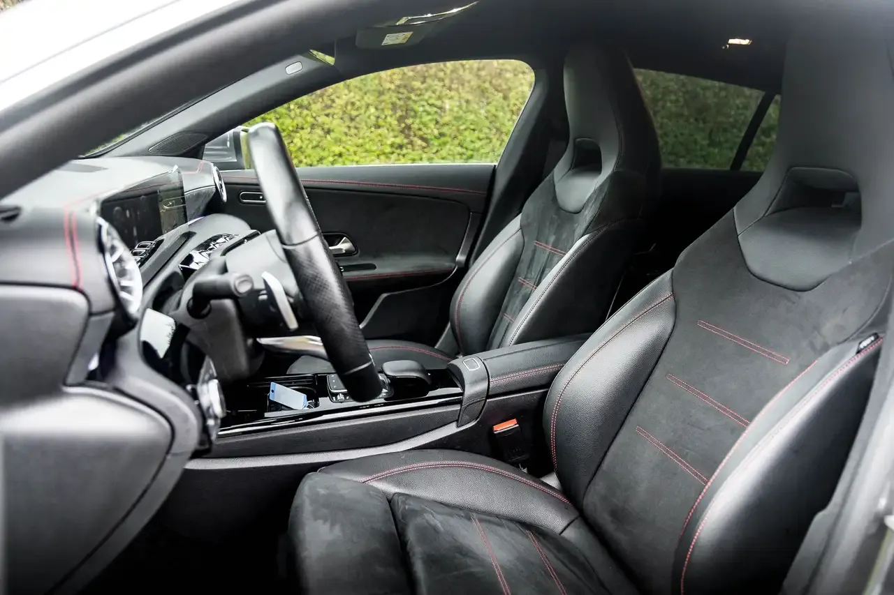 Mercedes-Benz CLA 220 - 6