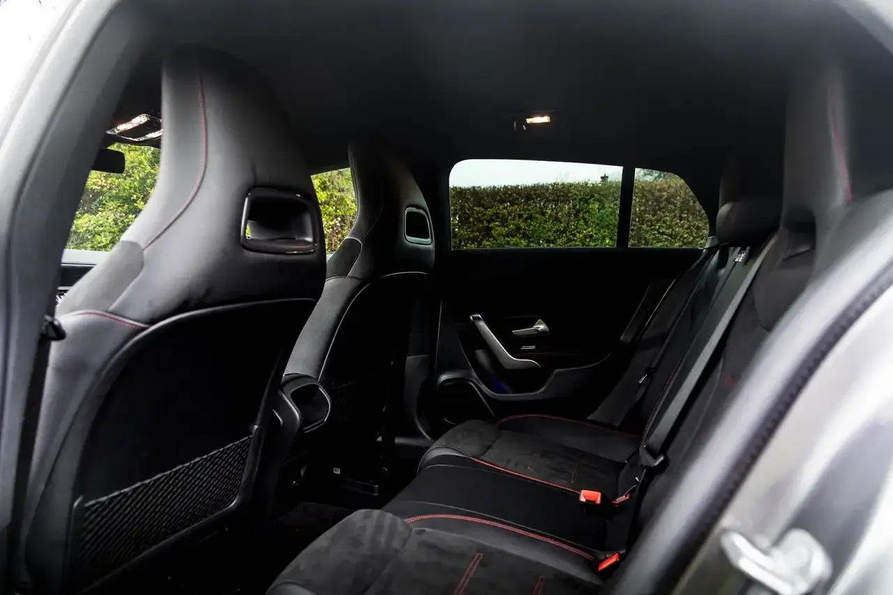 Mercedes-Benz CLA 220 - 7