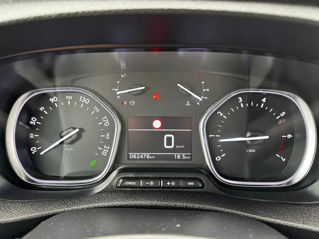 Peugeot Expert - 8