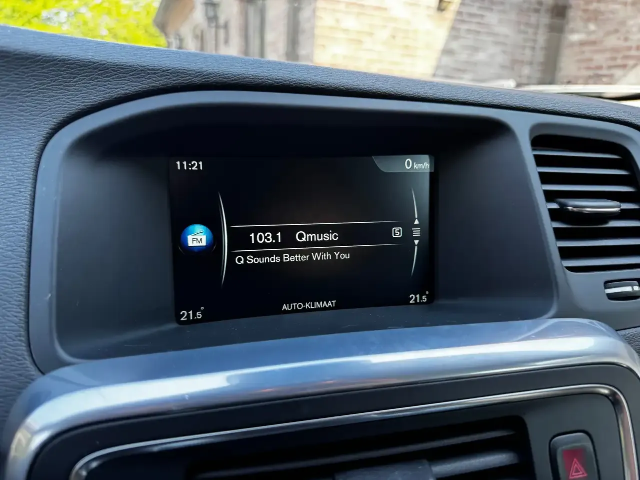 Volvo V60 Cross Country - 11
