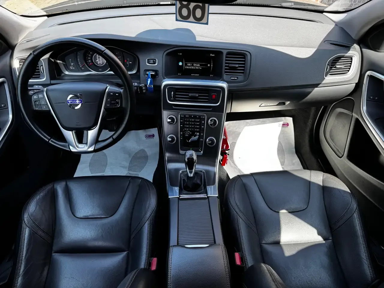Volvo V60 Cross Country - 13