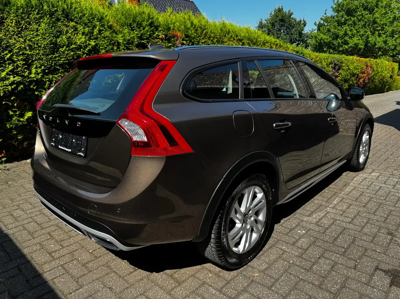 Volvo V60 Cross Country - 17