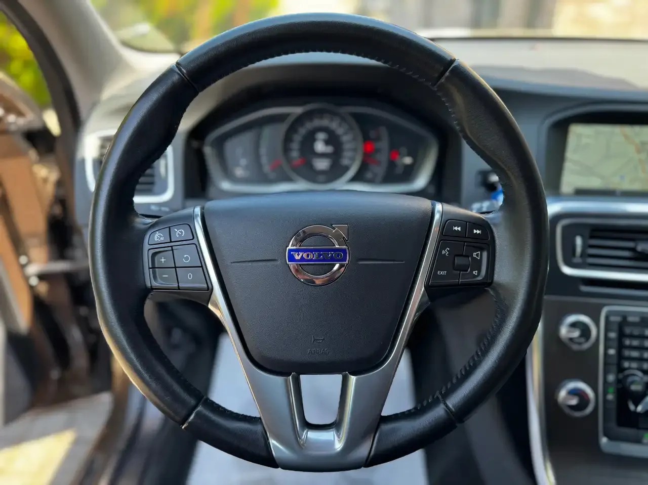 Volvo V60 Cross Country - 6