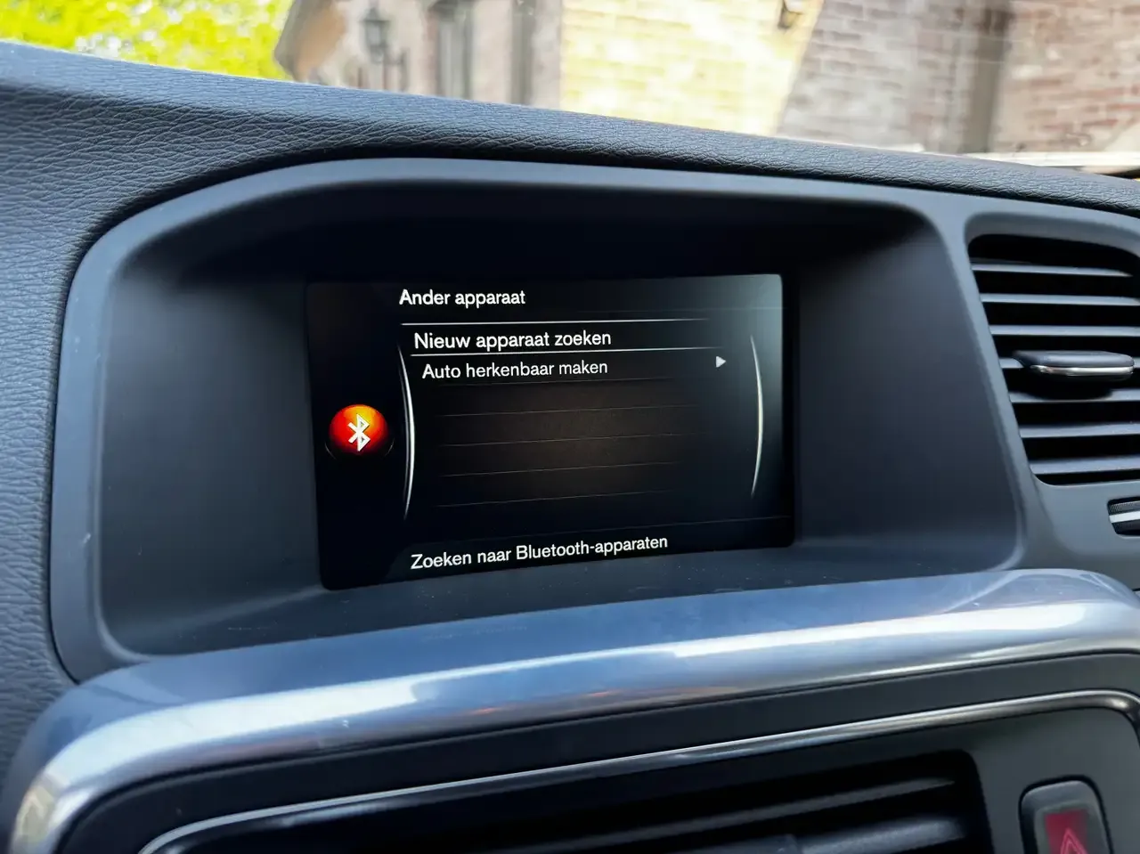 Volvo V60 Cross Country - 10