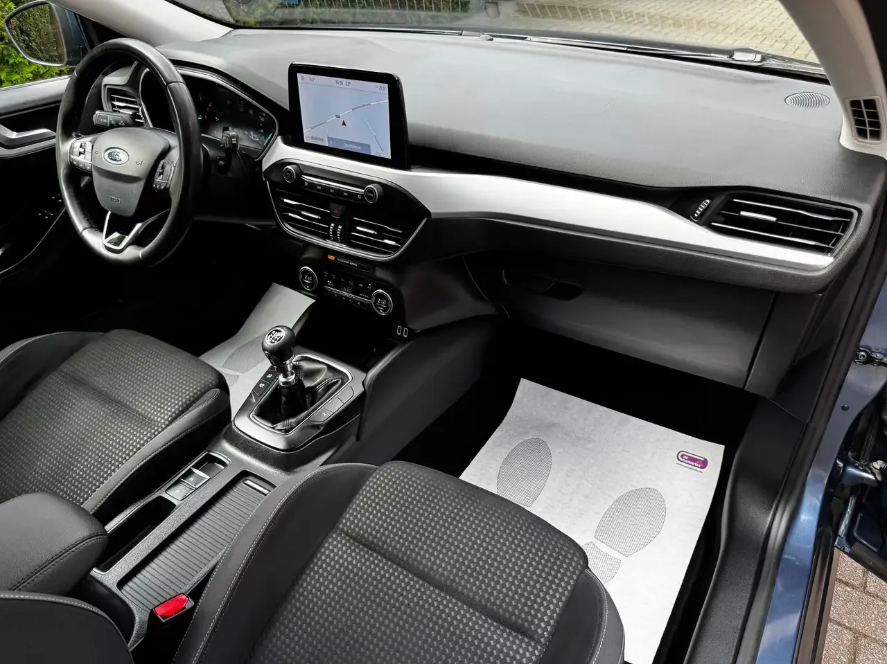 Ford Focus - 24
