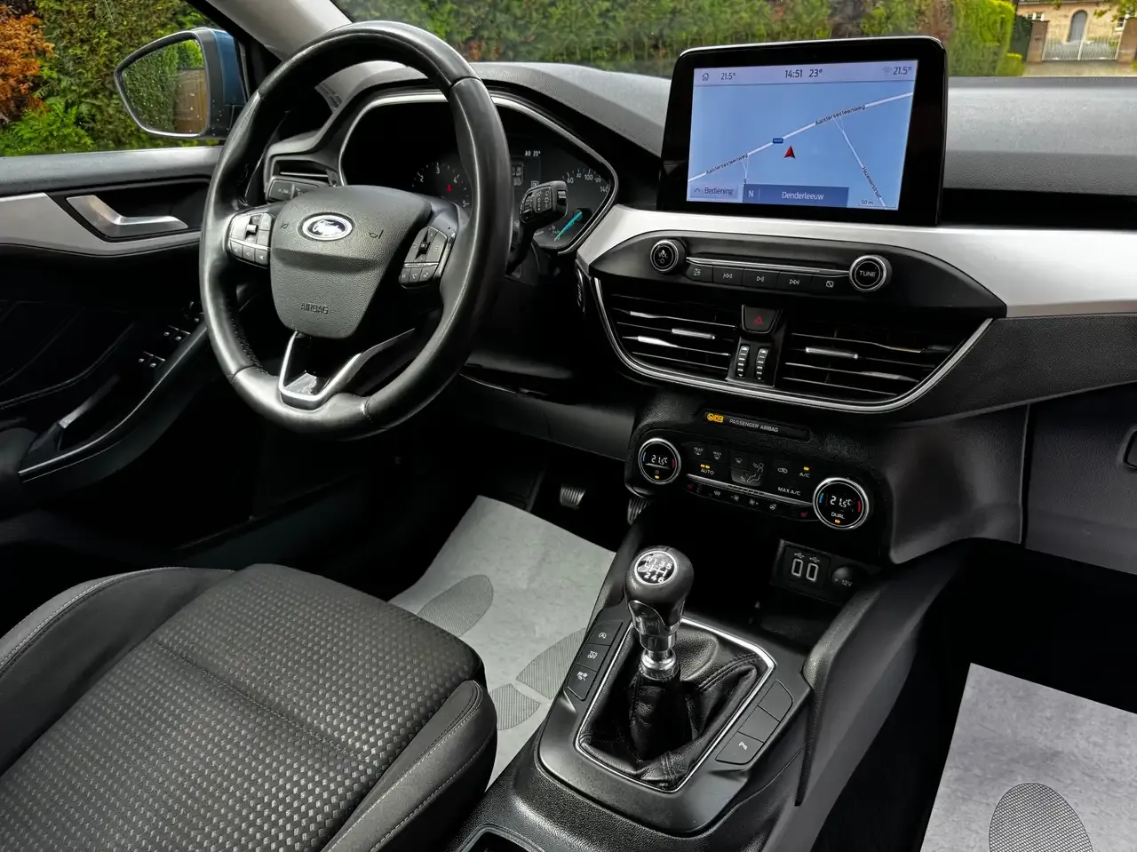 Ford Focus - 25