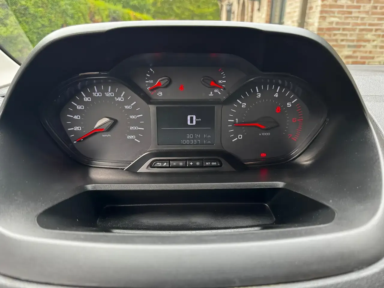 Peugeot Partner - 8
