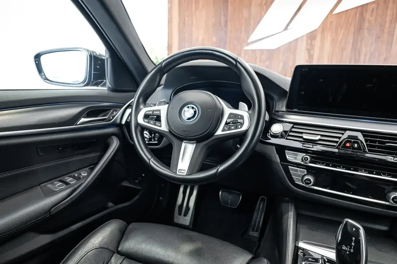 BMW 530 - 24