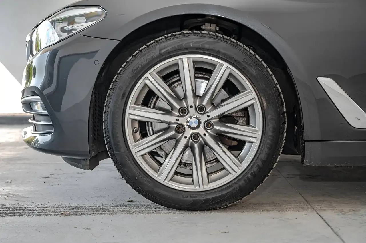 BMW 518 - 8