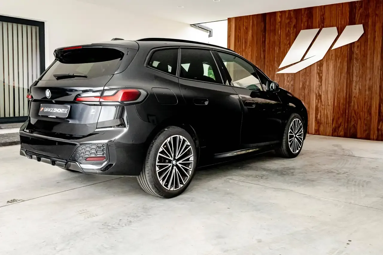 BMW 218 - 6