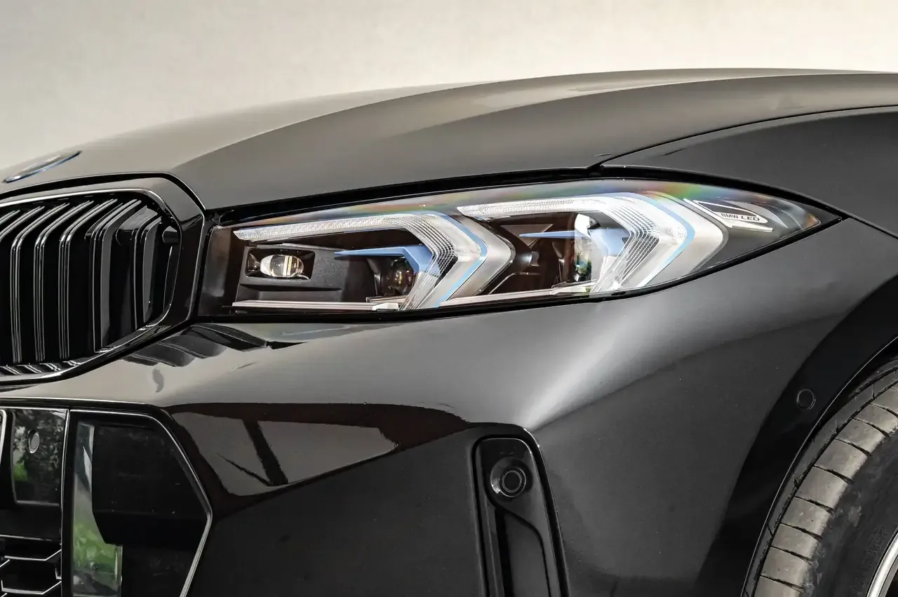 BMW 330 - 12