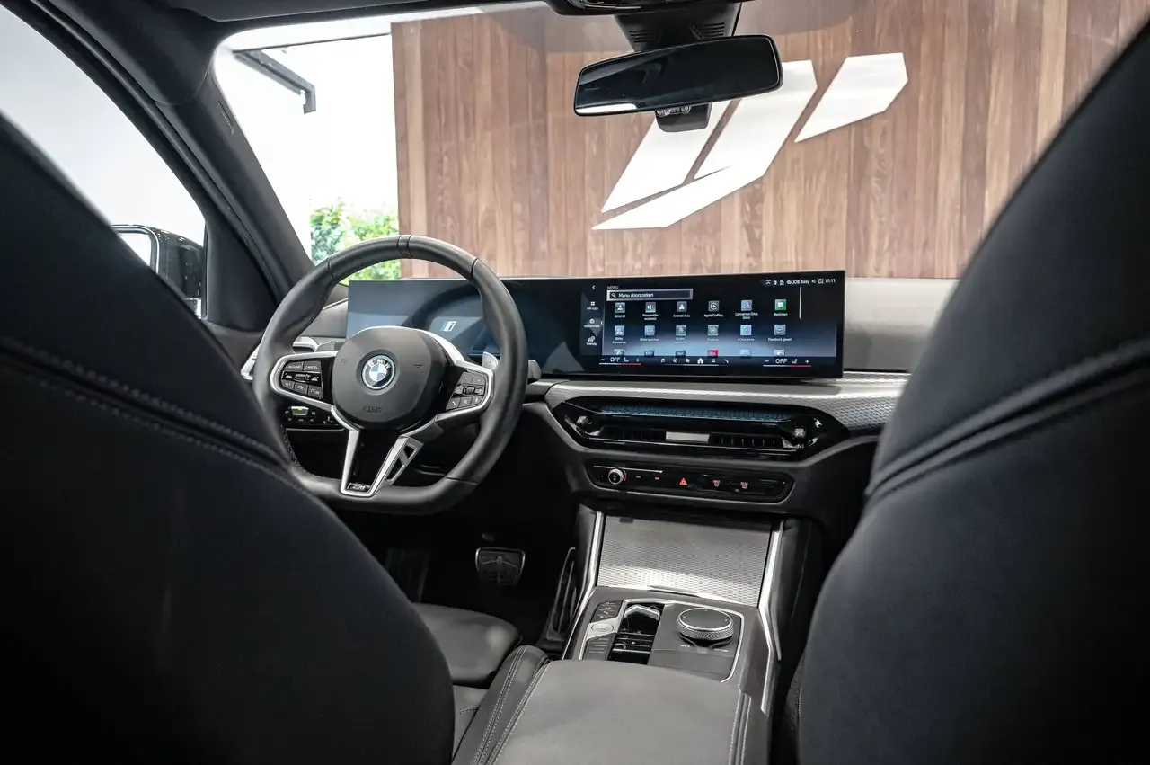 BMW 330 - 20