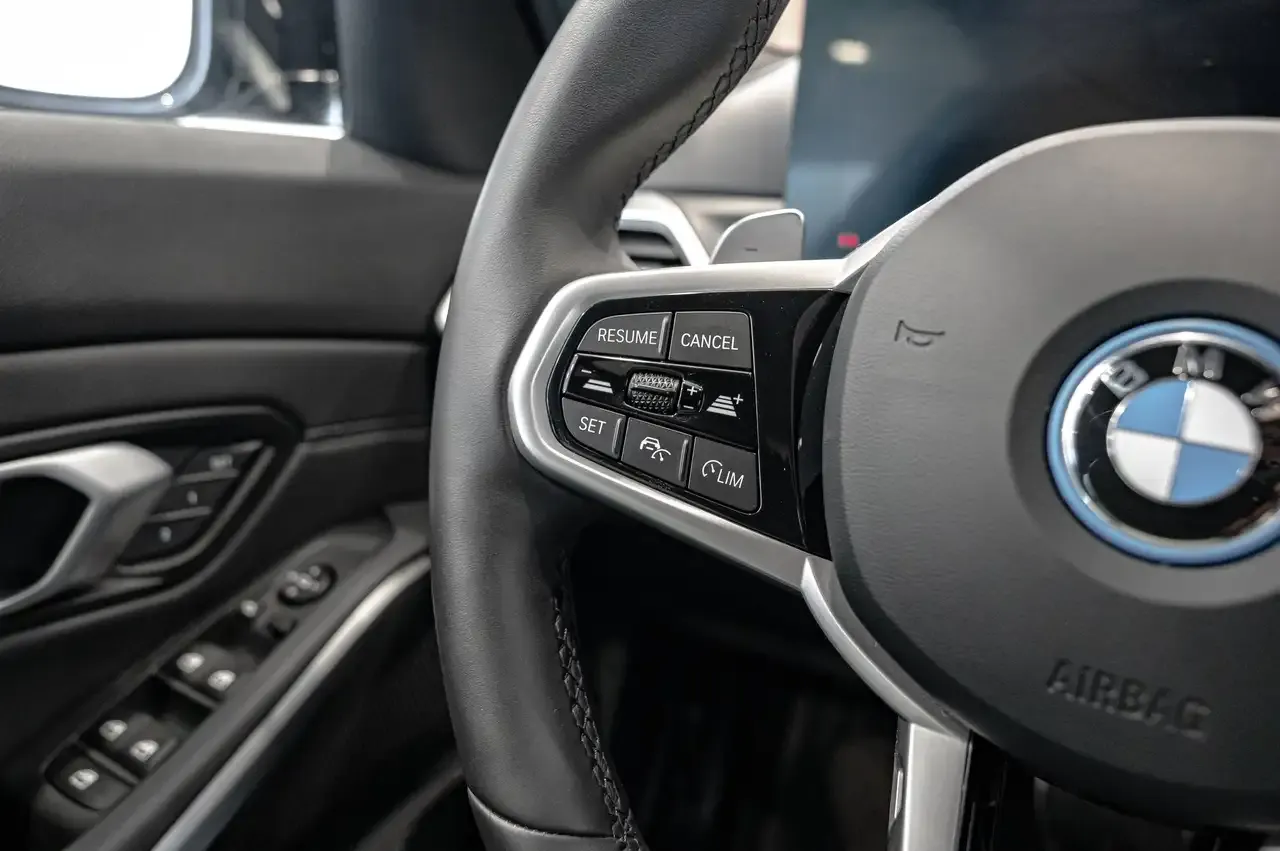 BMW 330 - 23