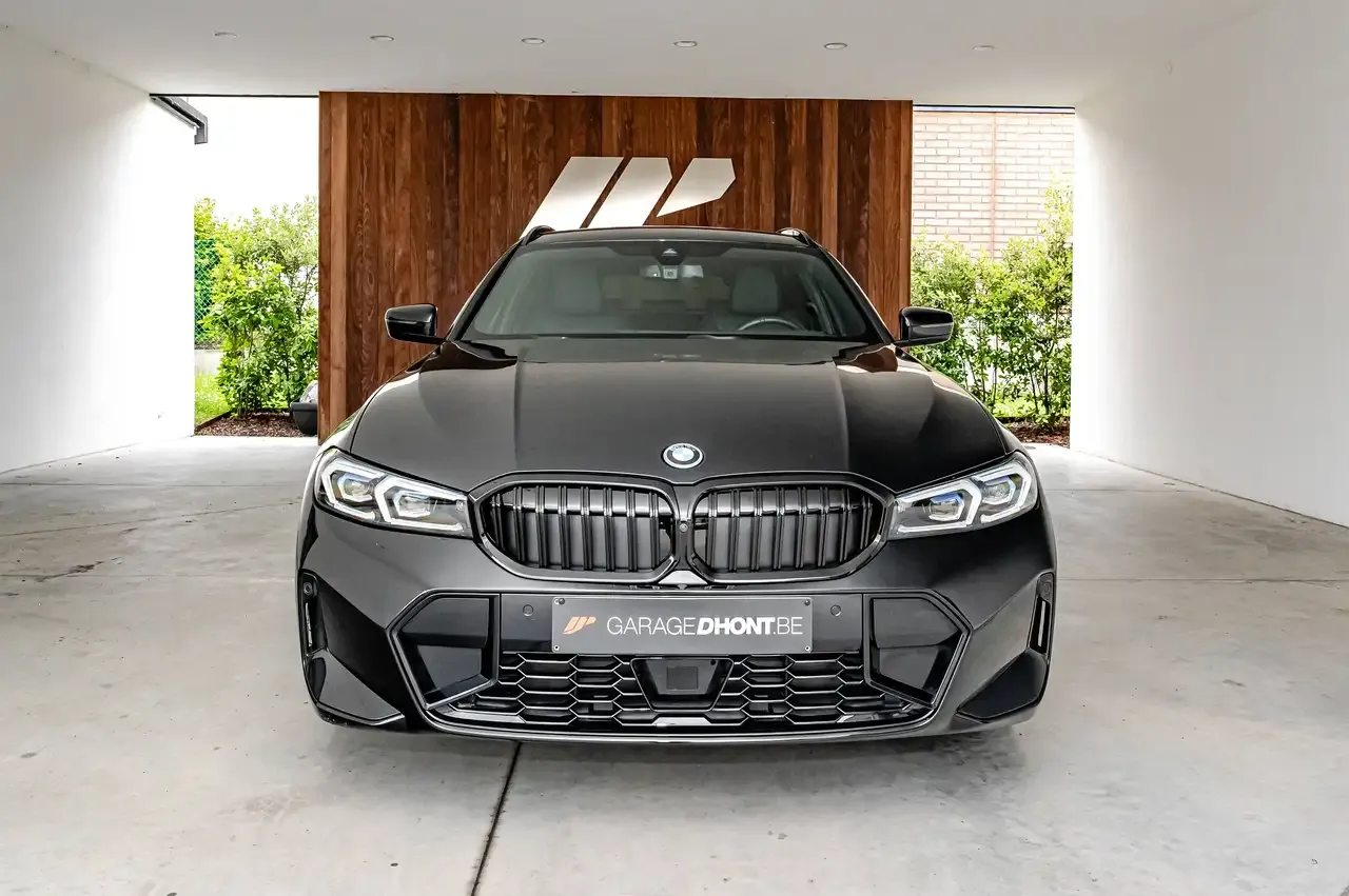 BMW 330 - 3