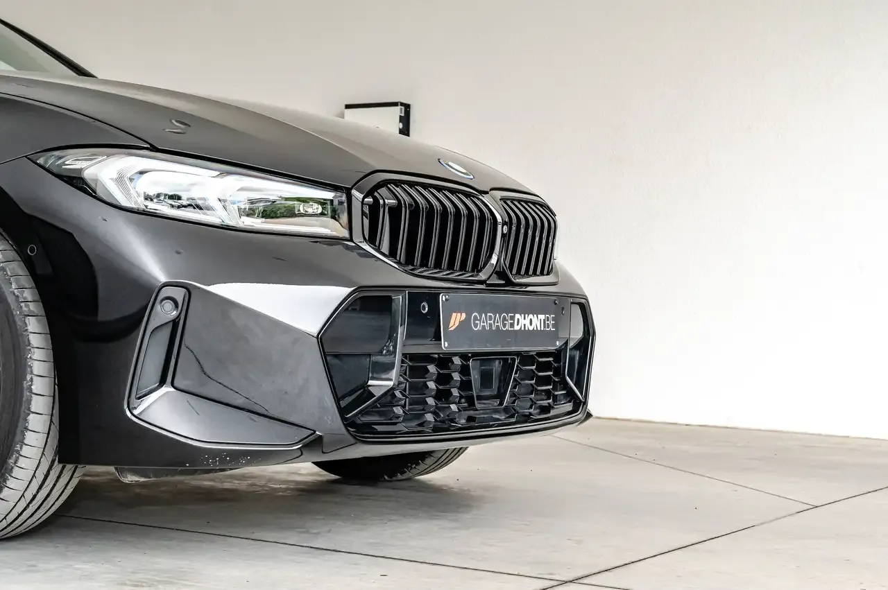 BMW 330 - 31