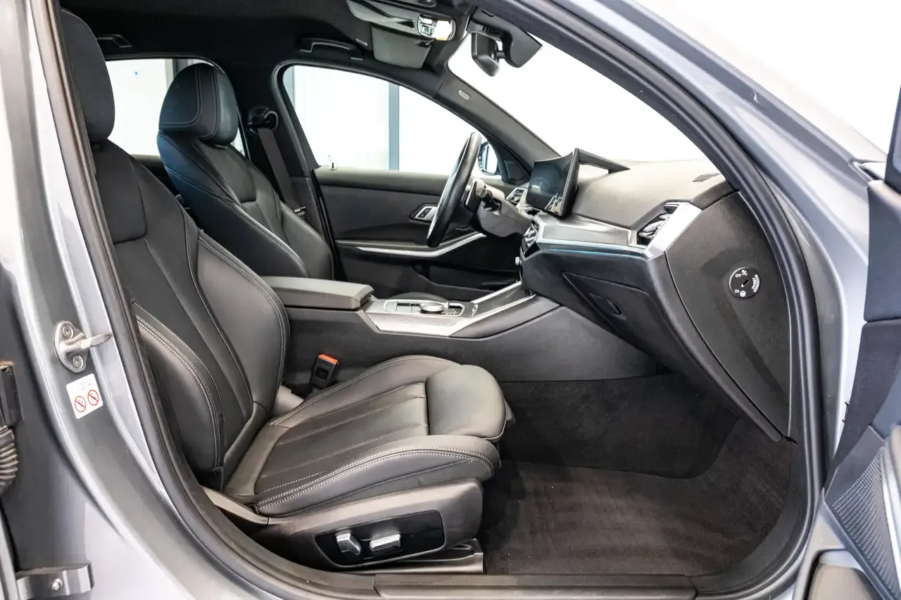 BMW 330 - 13