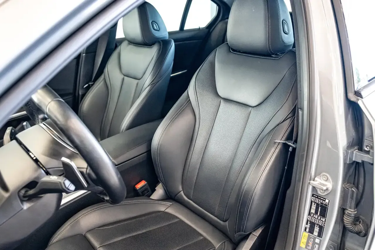 BMW 330 - 25