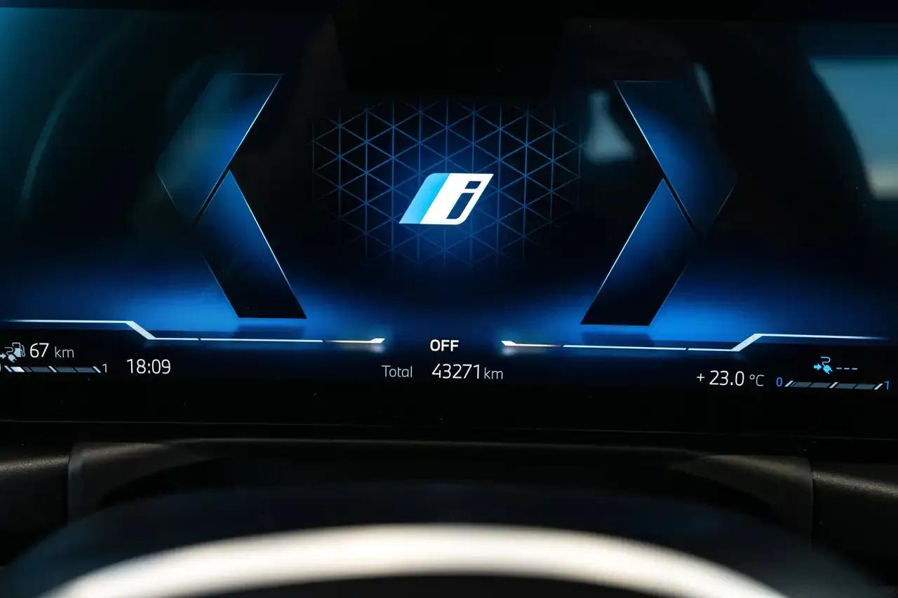 BMW 330 - 27