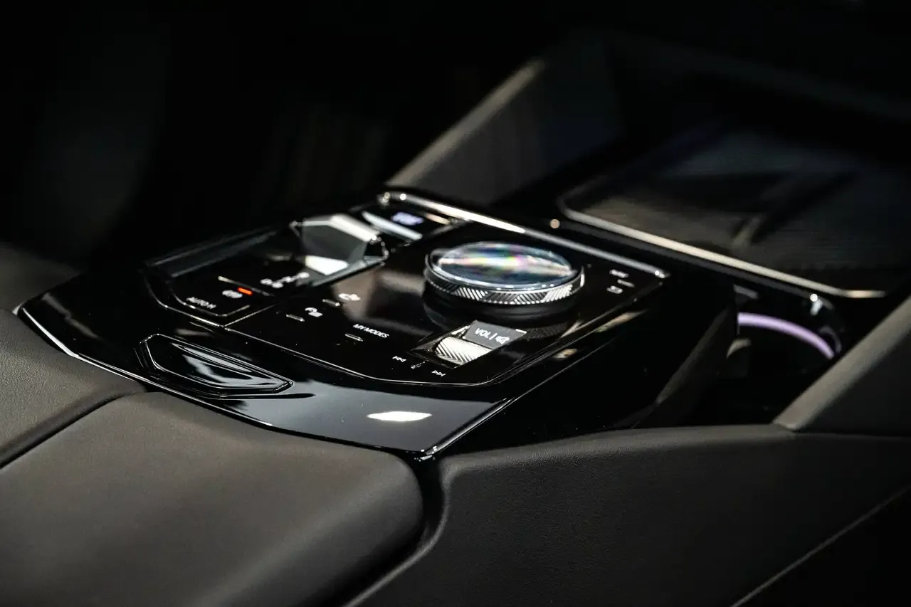 BMW i5 - 18