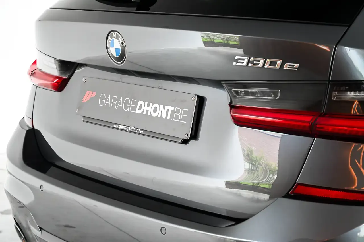 BMW 330 - 12