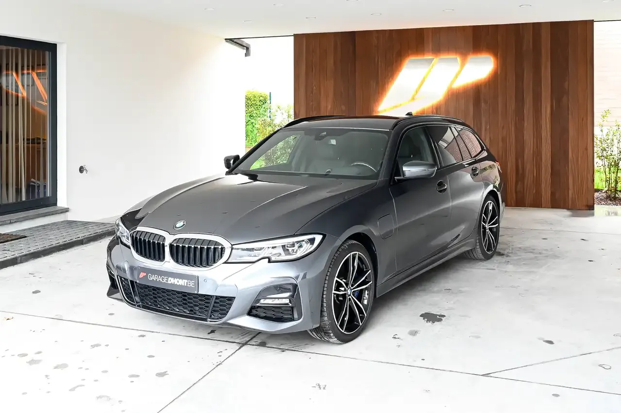 BMW 330 - 2