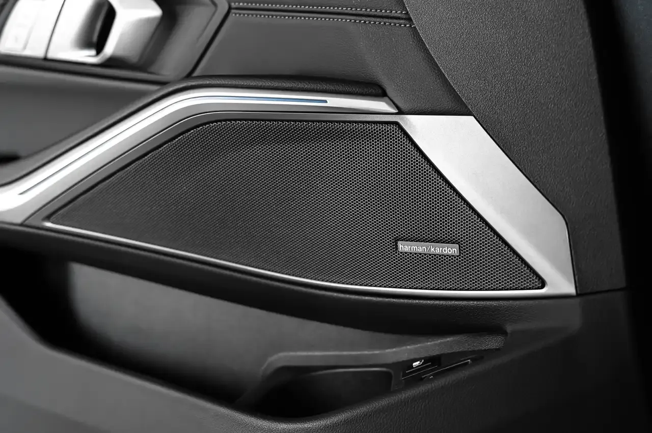 BMW 330 - 33