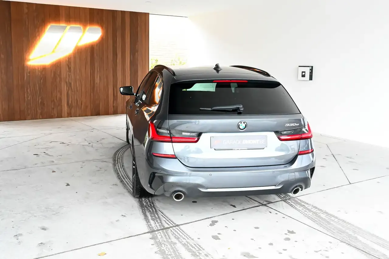 BMW 330 - 5
