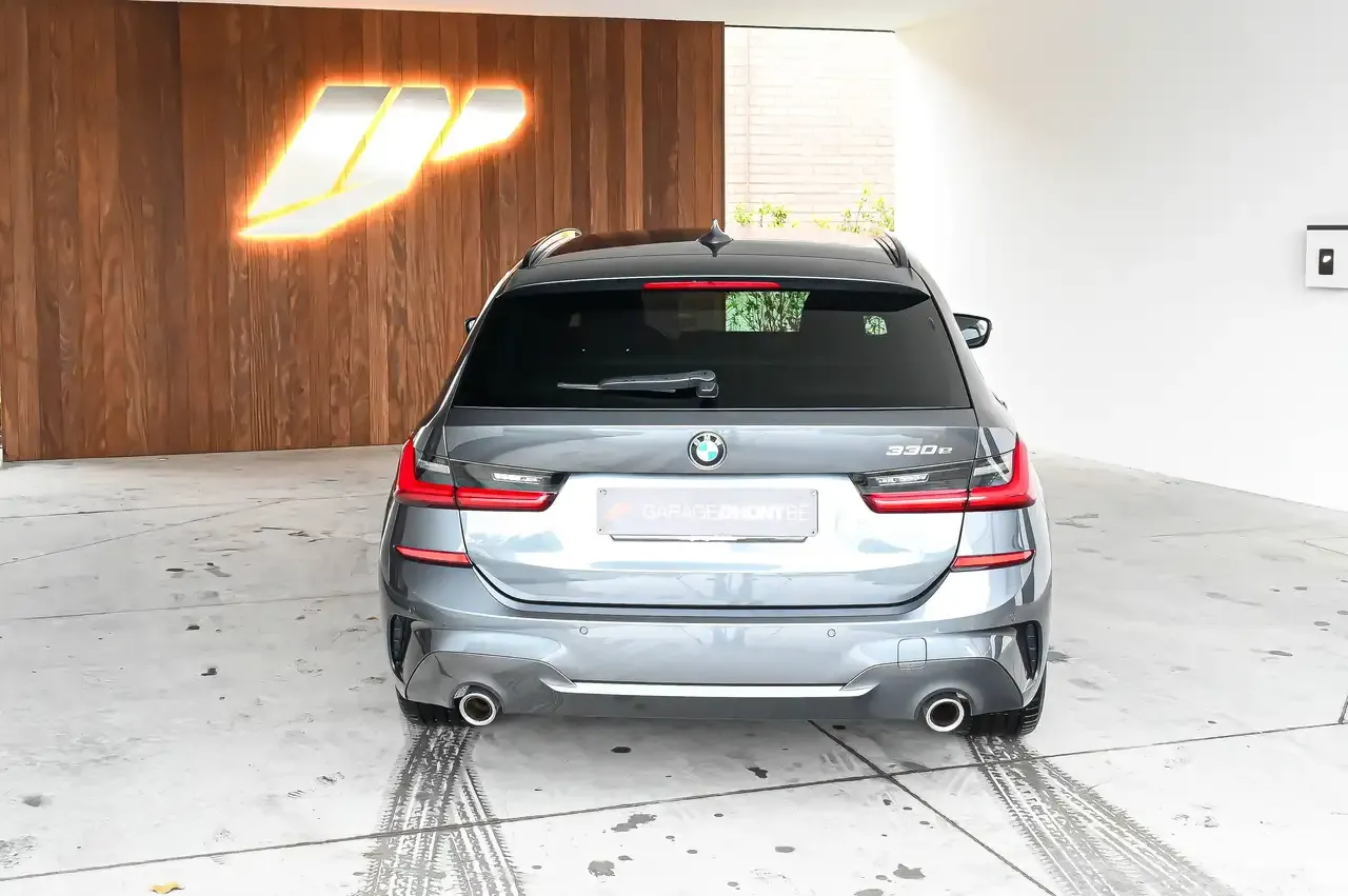 BMW 330 - 6
