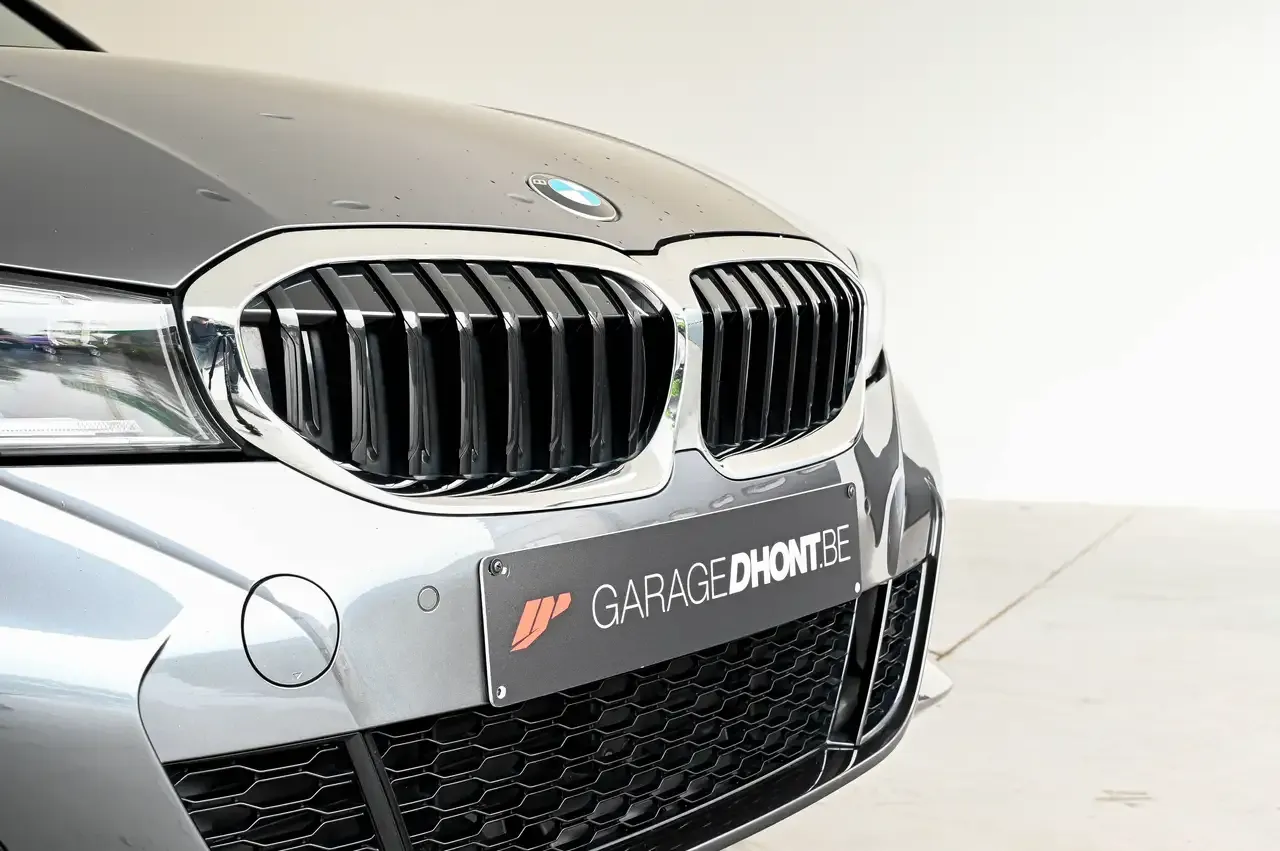 BMW 330 - 8