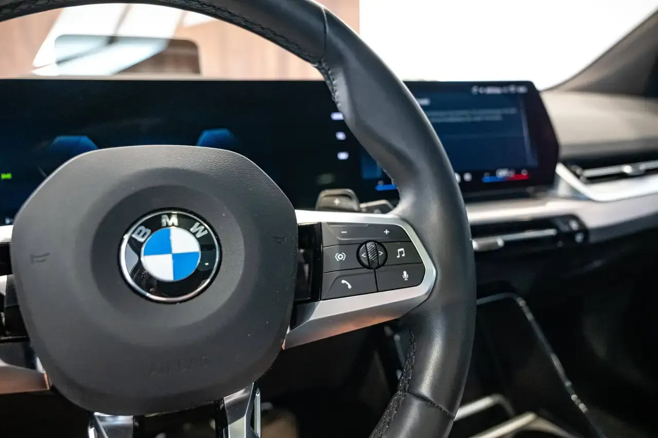 BMW 218 - 28