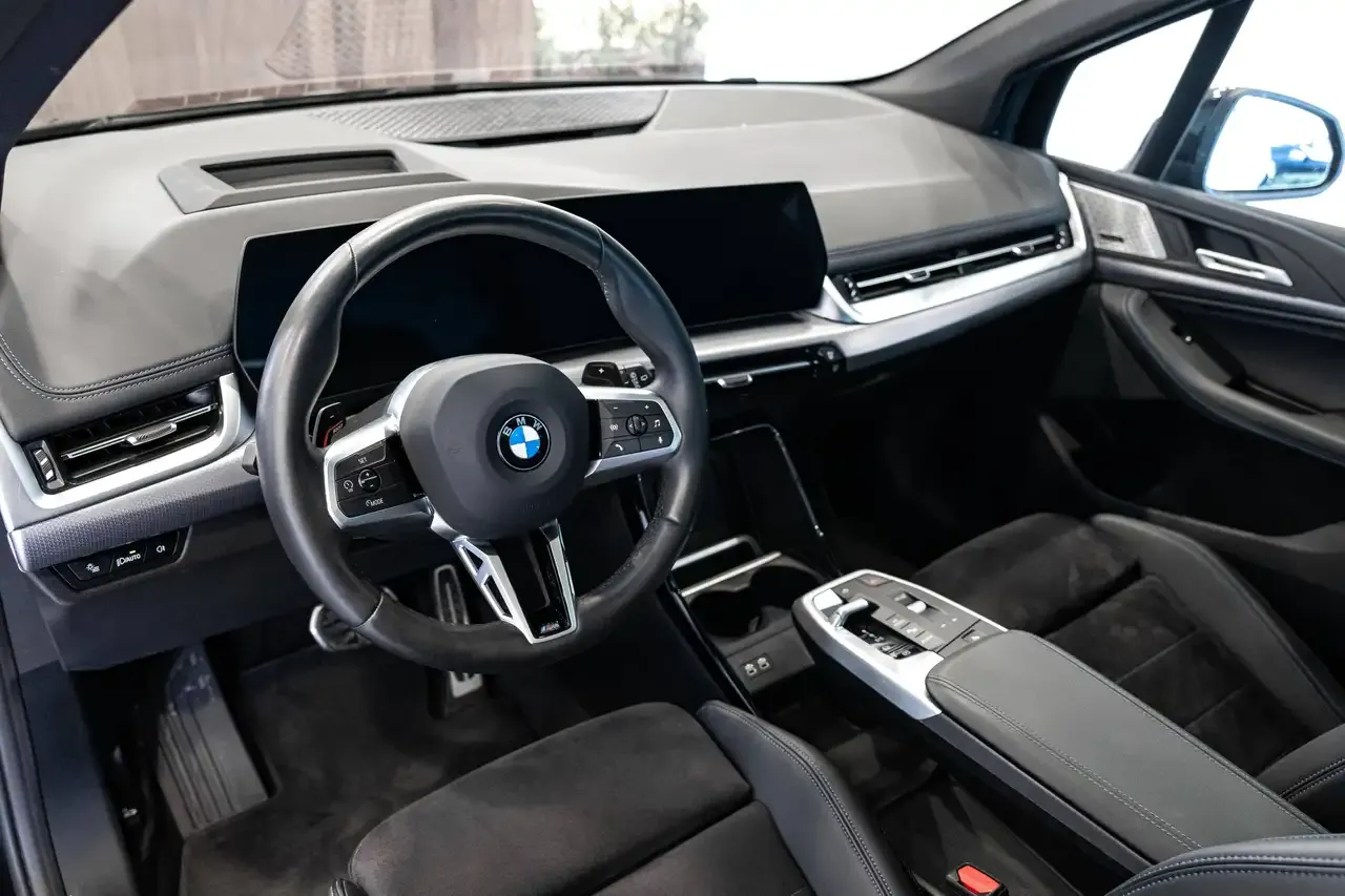 BMW 218 - 32