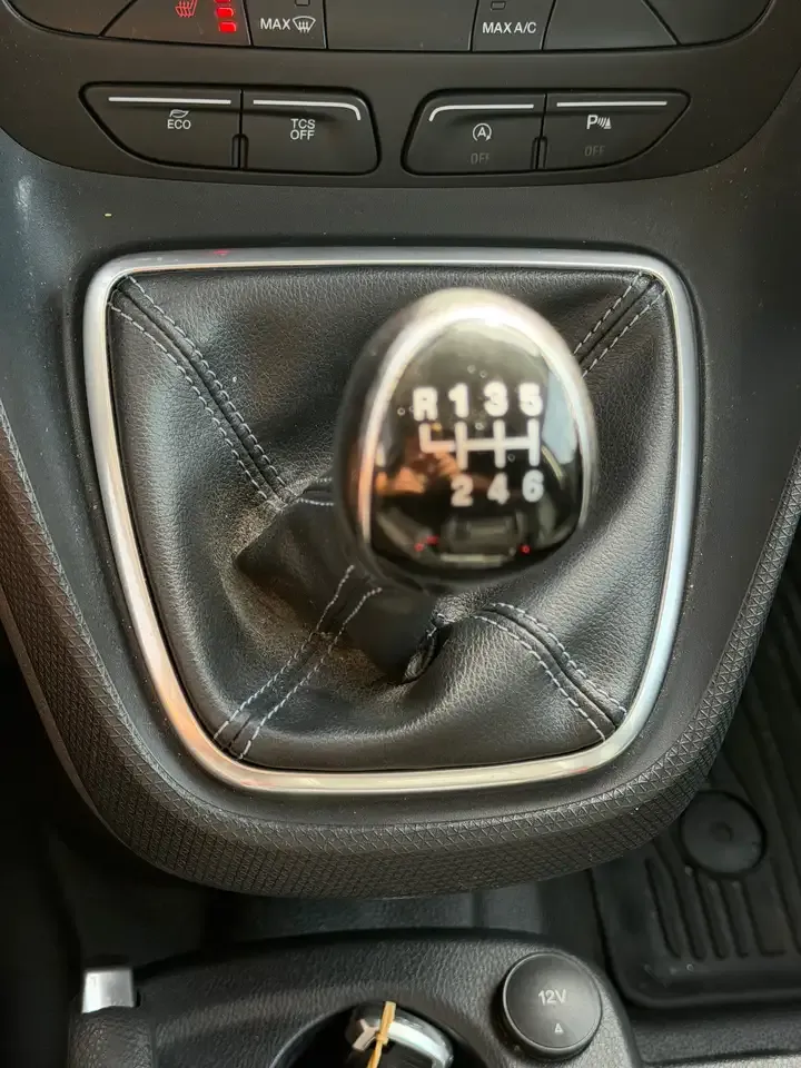 Ford Transit Connect - 16