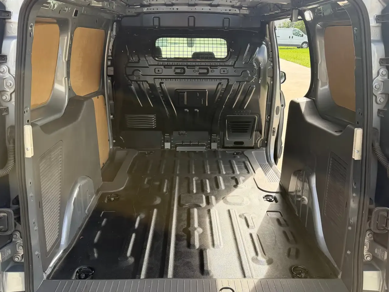 Ford Transit Connect - 18