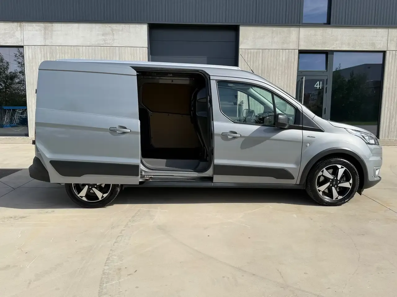 Ford Transit Connect - 19