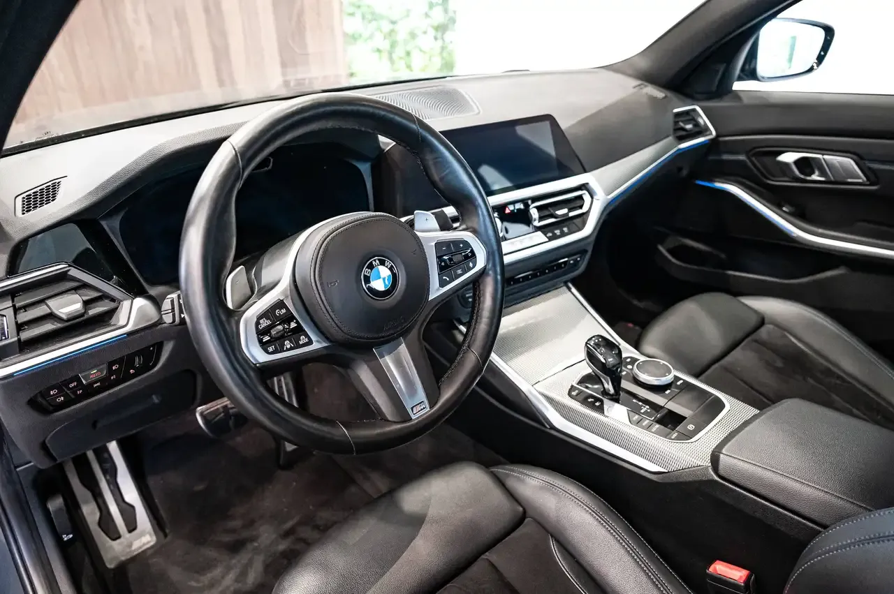 BMW 330 - 13