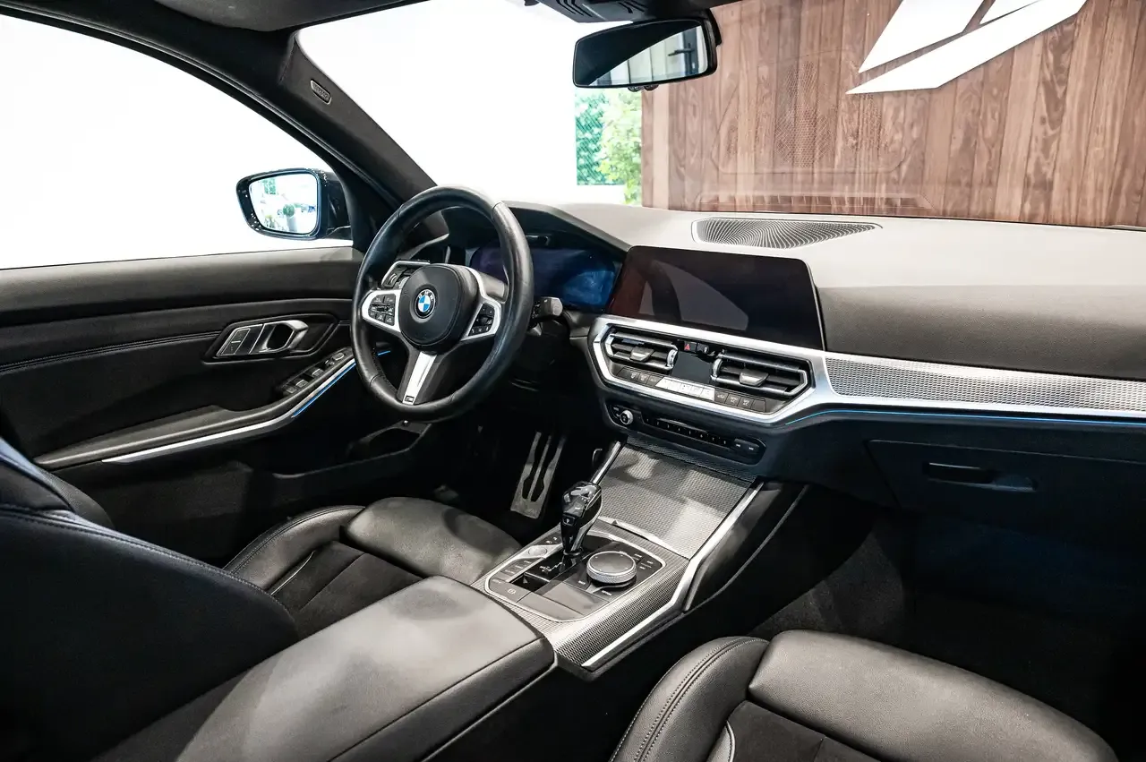 BMW 330 - 14