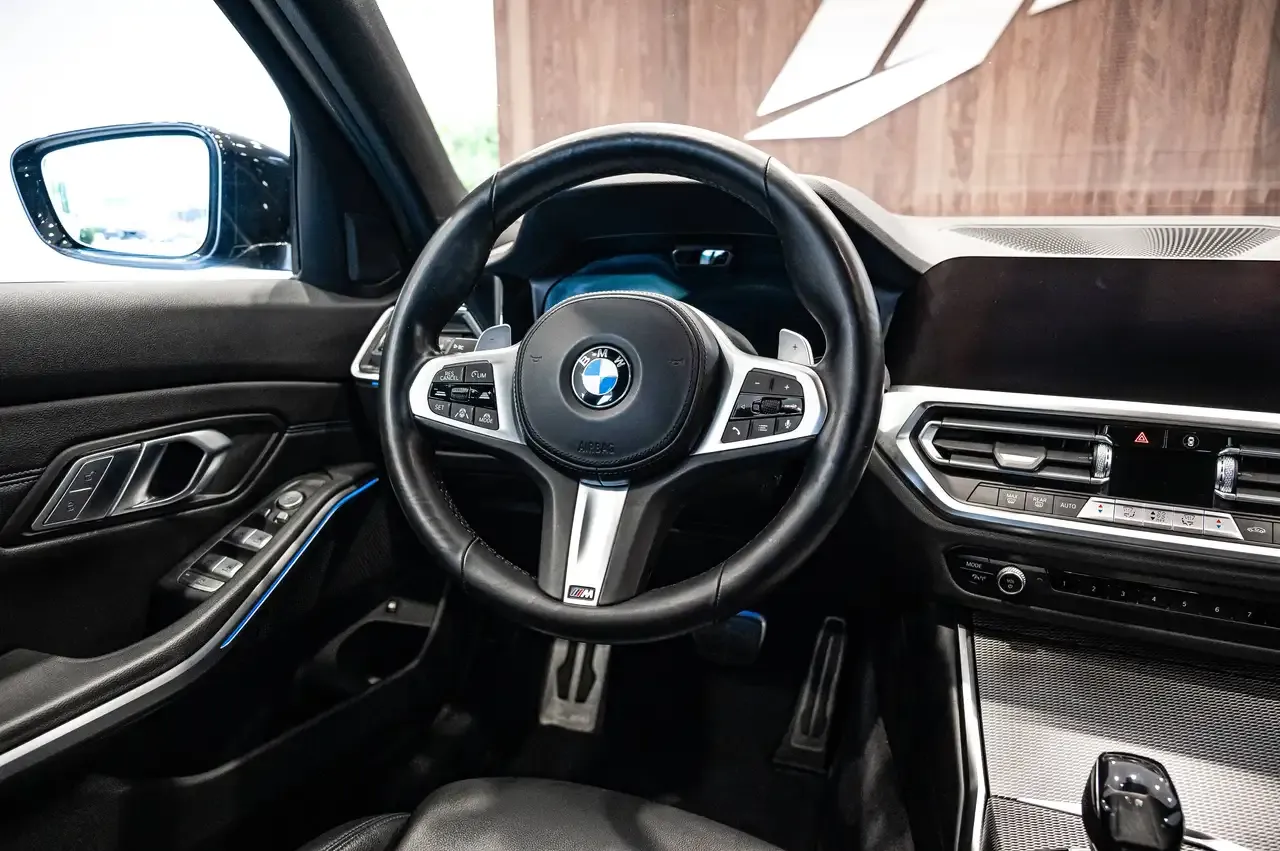 BMW 330 - 15