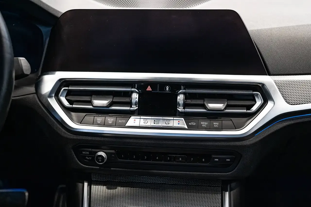 BMW 330 - 18