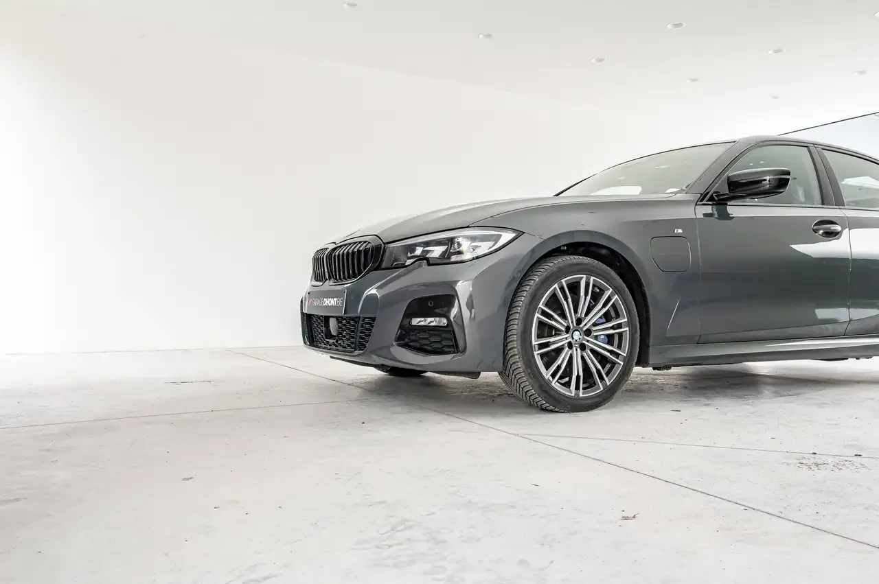 BMW 330 - 31