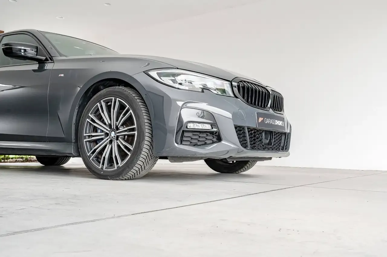 BMW 330 - 10