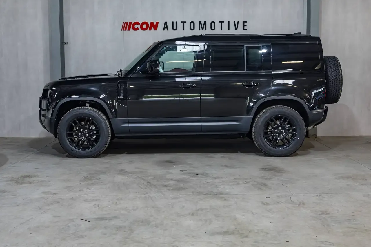 Land Rover Defender - 4