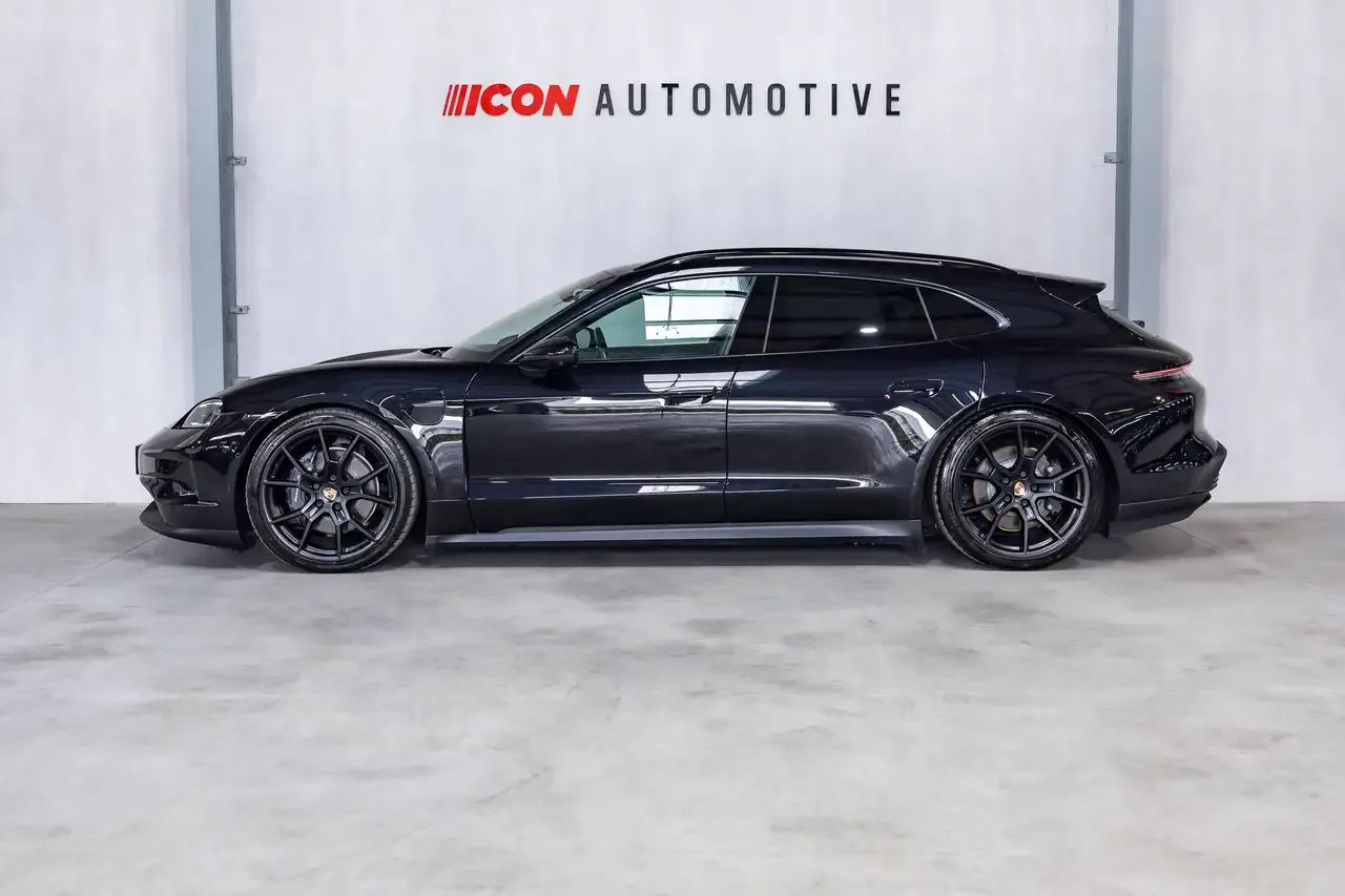 Porsche Taycan - 4