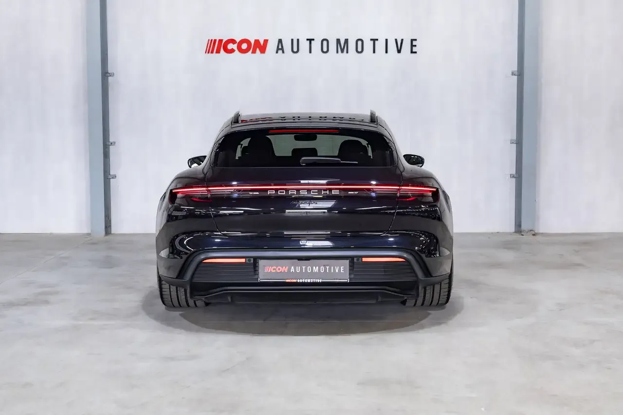 Porsche Taycan - 5