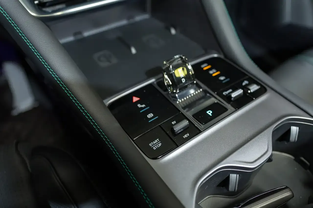 BYD Seal U - 12