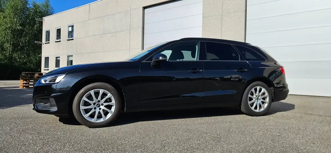 Audi A4 - 5