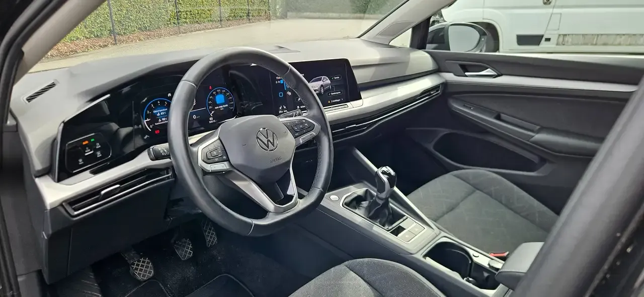 Volkswagen Golf - 13