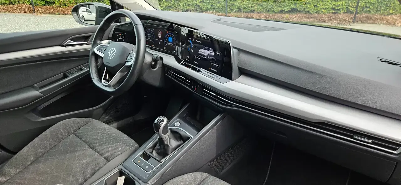 Volkswagen Golf - 16